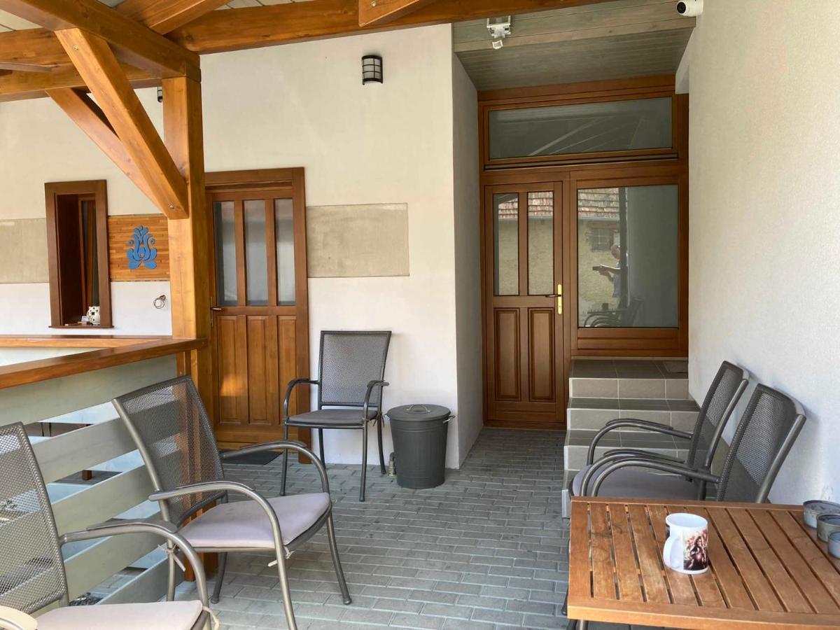 Toronyi Vendeghaz Hotel Bagian luar foto