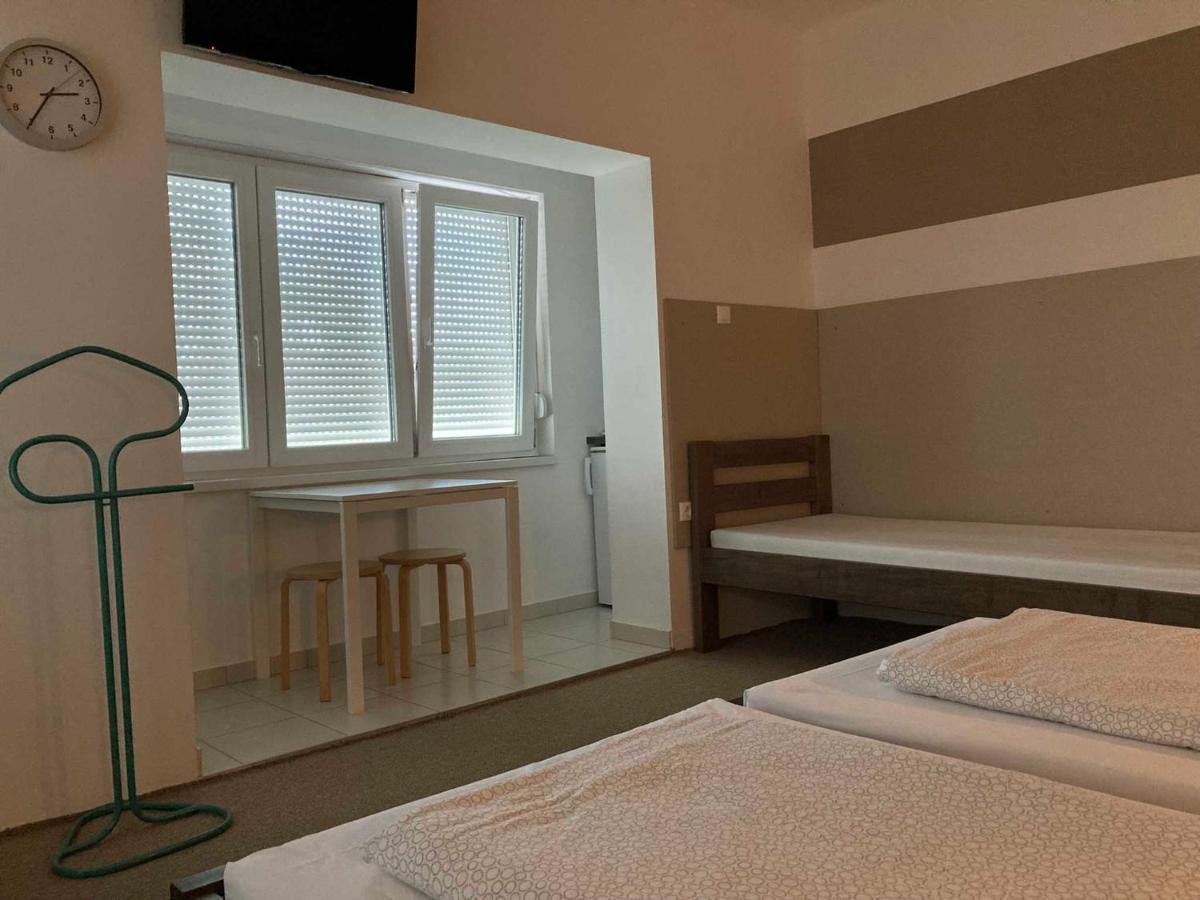 Toronyi Vendeghaz Hotel Bagian luar foto