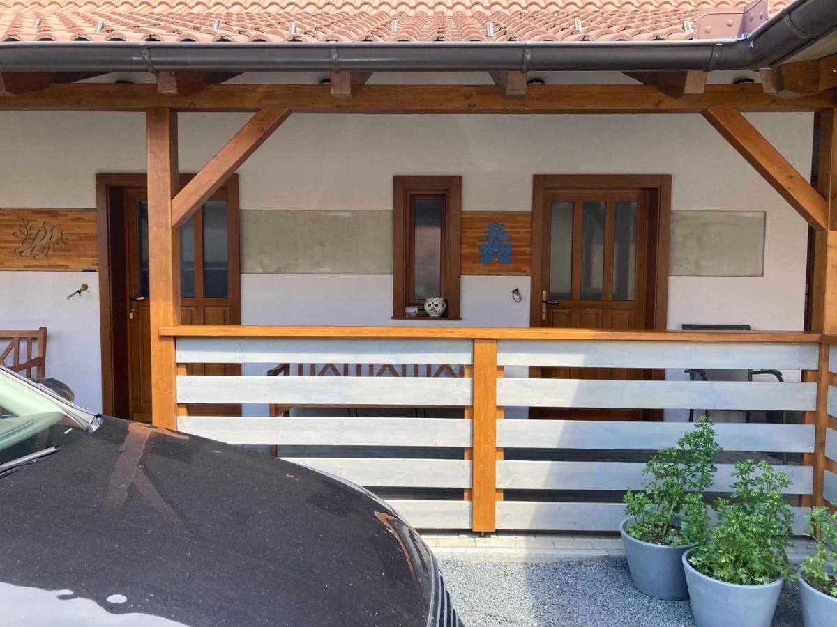 Toronyi Vendeghaz Hotel Bagian luar foto