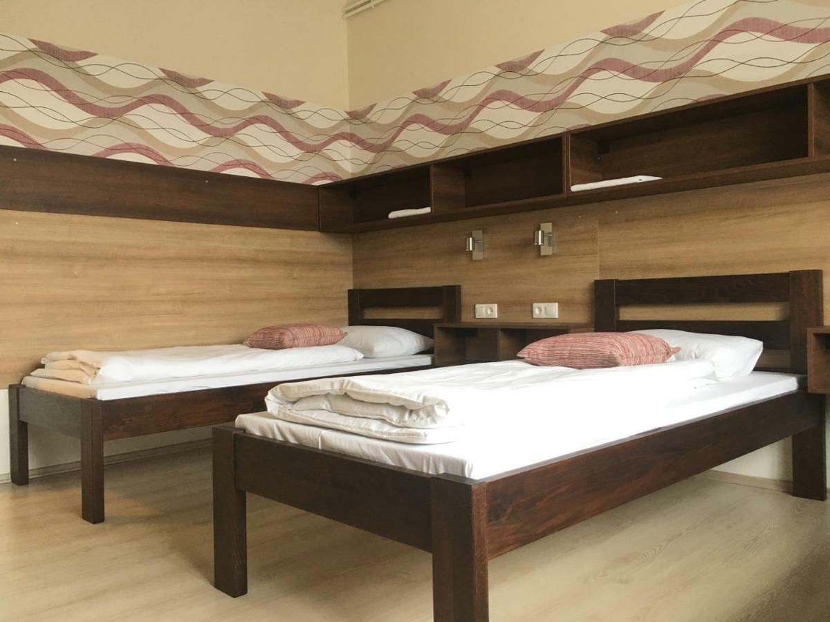 Toronyi Vendeghaz Hotel Bagian luar foto
