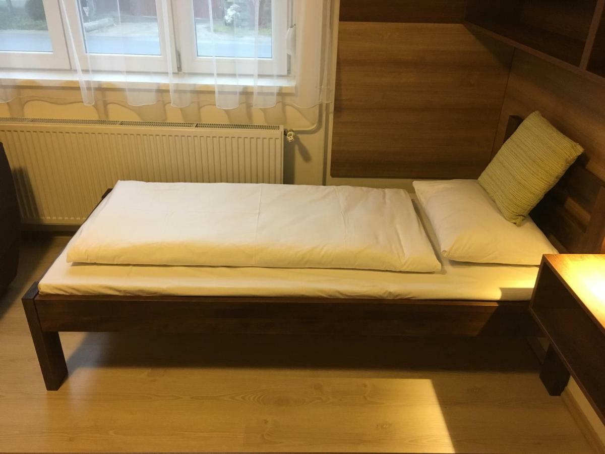 Toronyi Vendeghaz Hotel Bagian luar foto