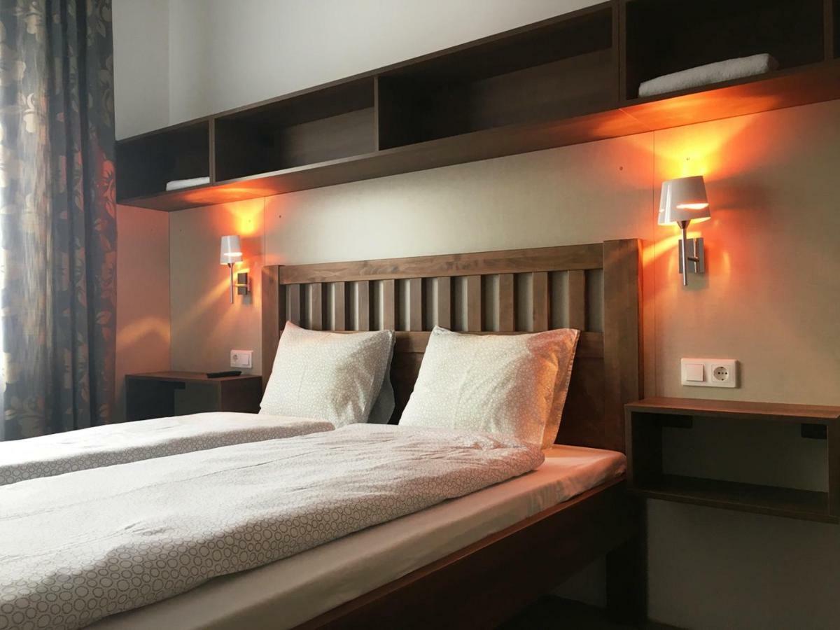 Toronyi Vendeghaz Hotel Bagian luar foto